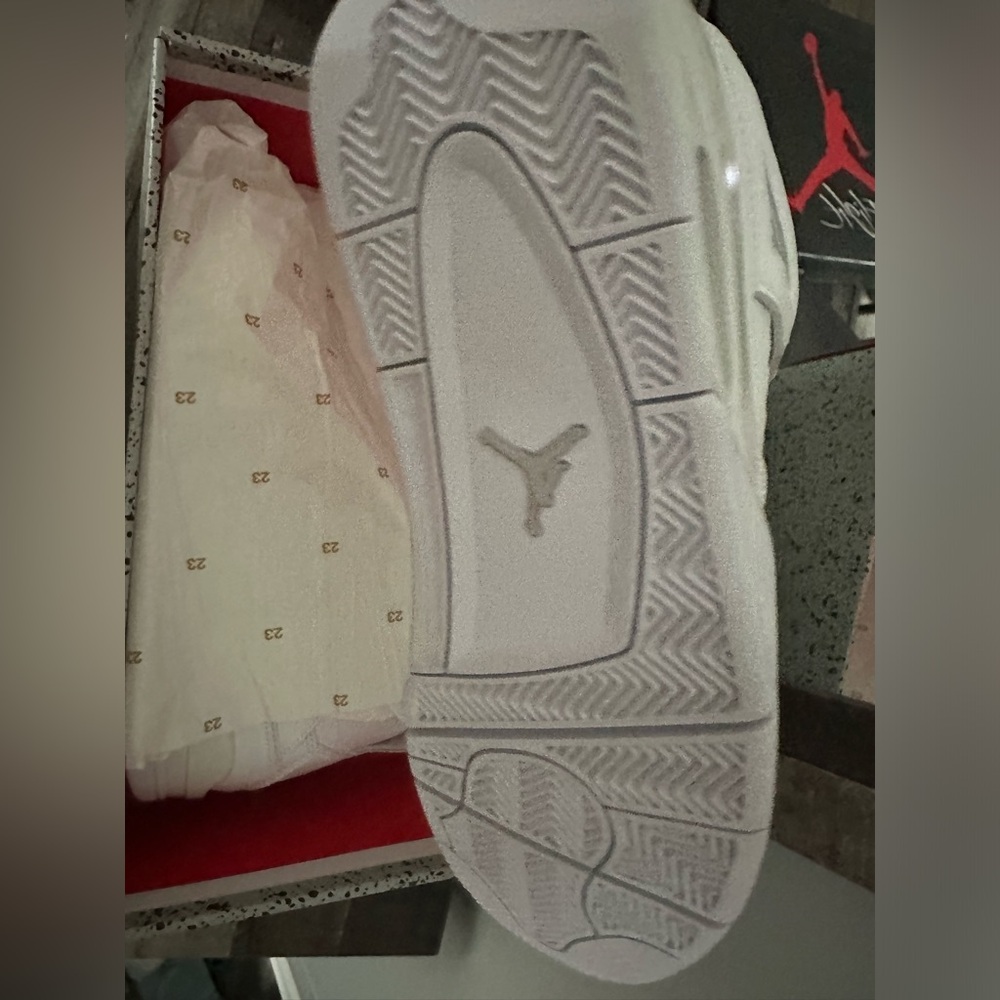 Pure money $ Jordan 4s DS